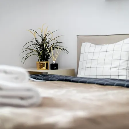 - Great Location- Stays-mostowa